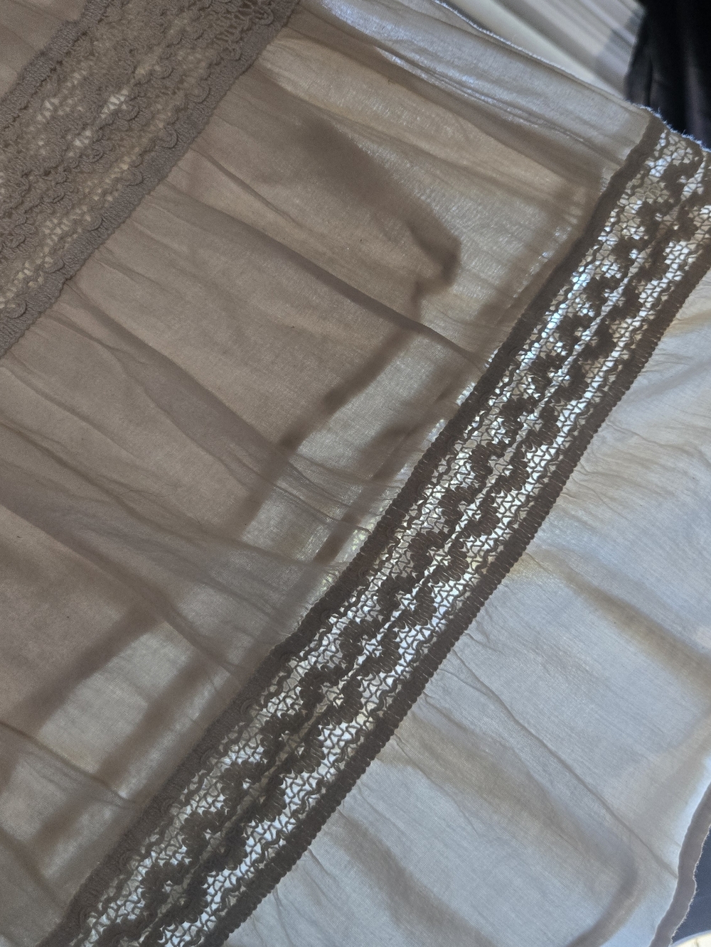 Cream Lace-Trim Maxi Skirt - Women - Picture 2 of 6